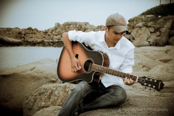 tim-buono-pic-w-guitar-768x512