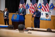 200327-coronavirus-JQ4298-102505